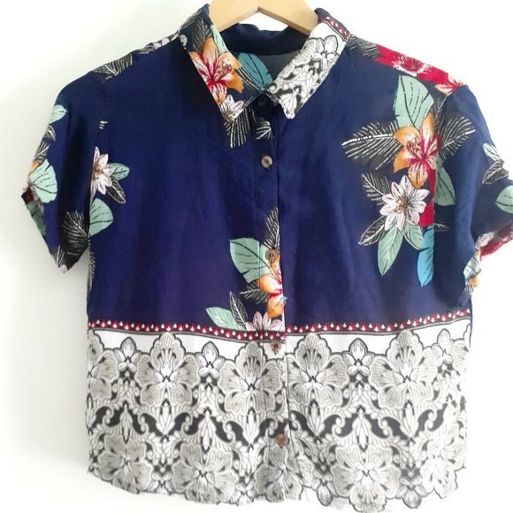 Hawaiian Style Two Toned Navy Gray Floral Short Sleeve Womens Button Shirt S-M - Picture 2 of 10